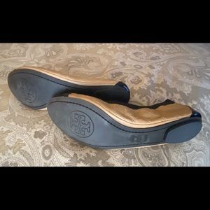 Tory Burch Tan & Black Quilted Ballet Flat